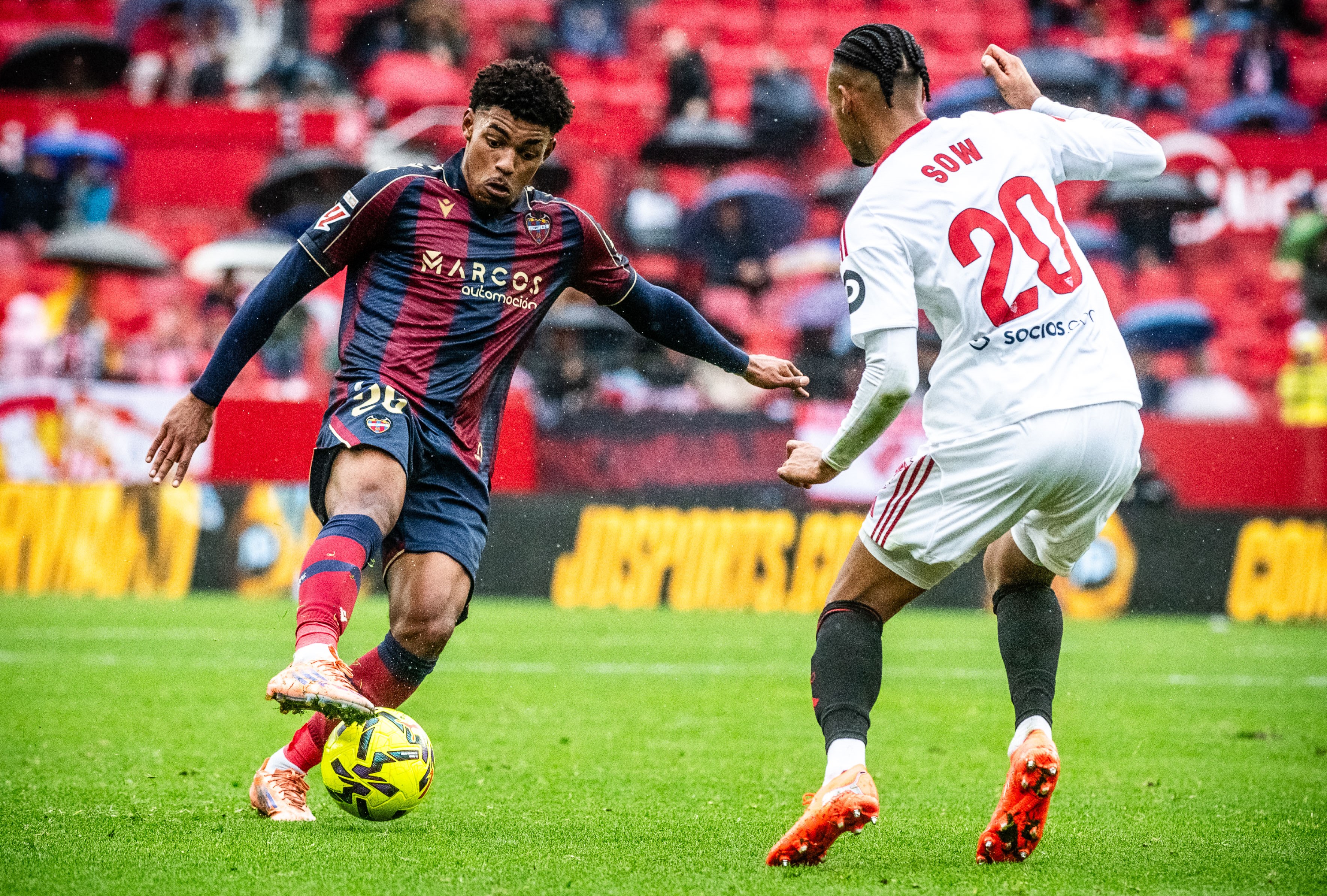 Levante  vs  Valencia